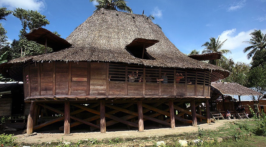 Omo Hada sebagai rumah adat tahan guncangan gempa.